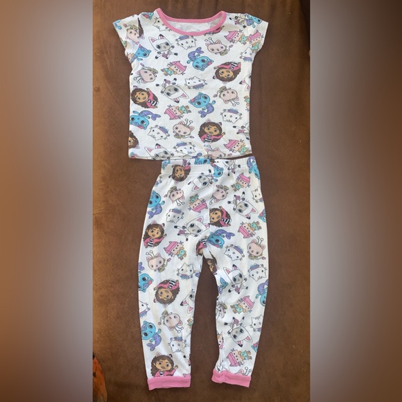 Dreamworks Girls Gabby’s DollHouse Pajama Set with Cartoon Character Print - Picture 1 of 6